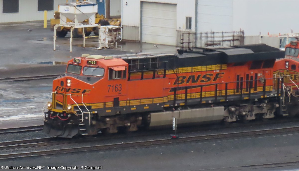 BNSF 7163